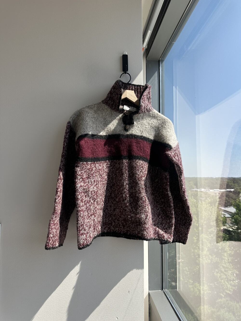 Vintage Ecuador Inkas Handcrafted 100% Wool Chunky Knit Sweater